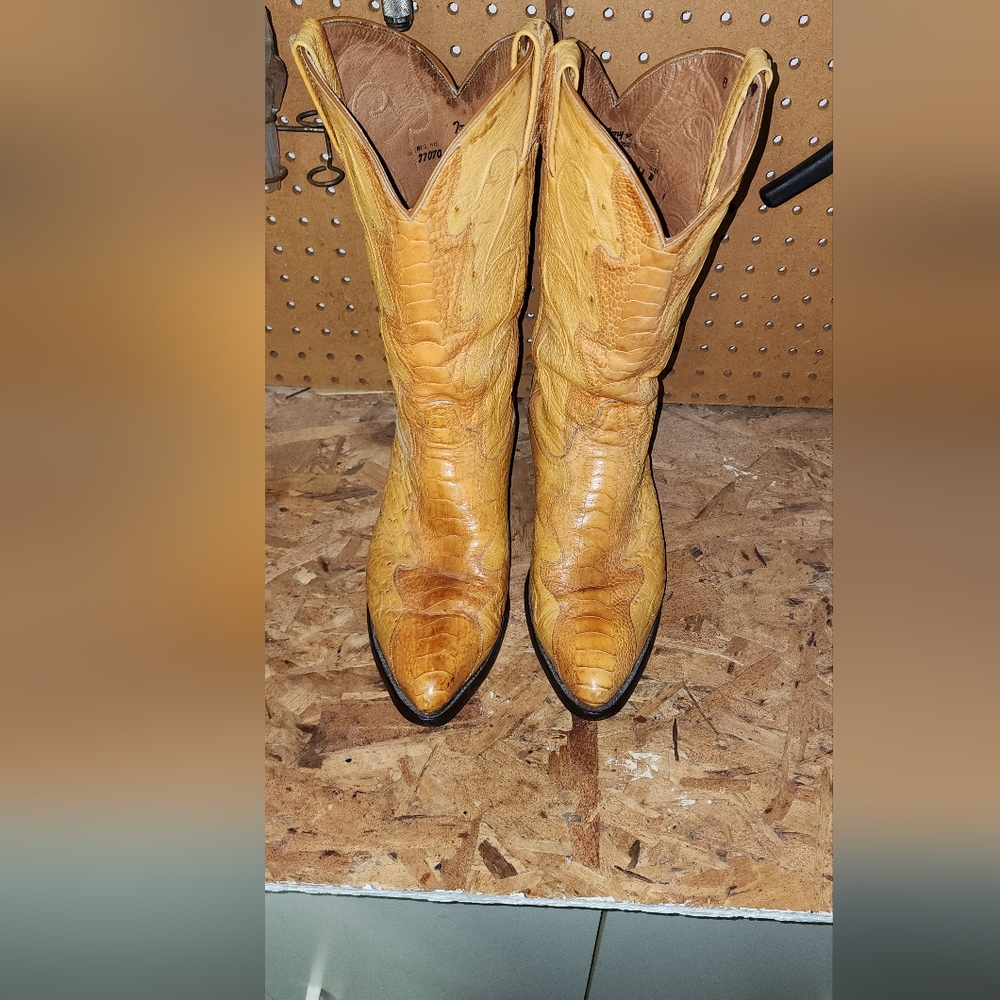 $200 Tony Lama Ostrich Leg Cowboy Boots Size 11 Medium